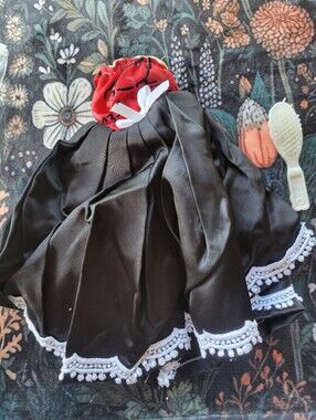 Barbie Dress Accessory Black White Red Long Maxi Barbie Hair Brush Lot Of 2
